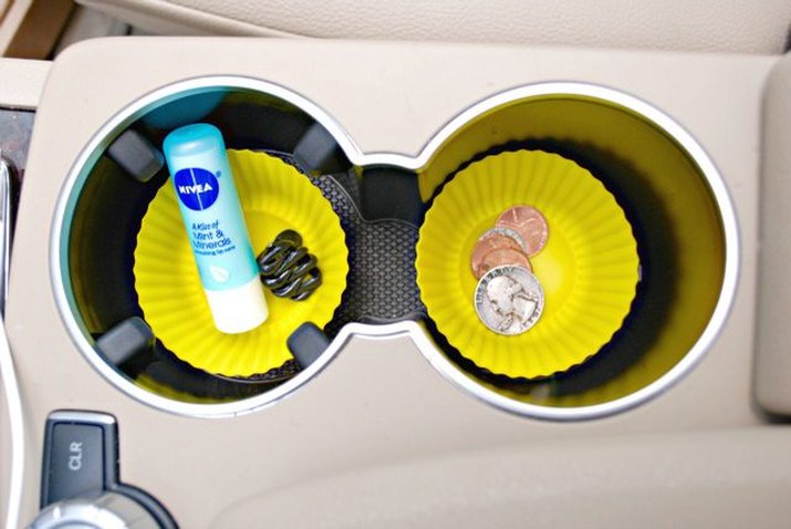 Silicon cupcake liners used as car cup holder catch-alls