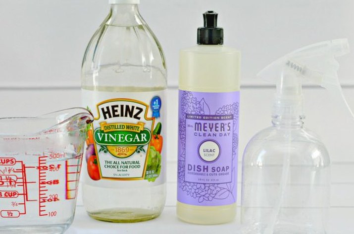 Few ingredients make up our simple window cleaning solution