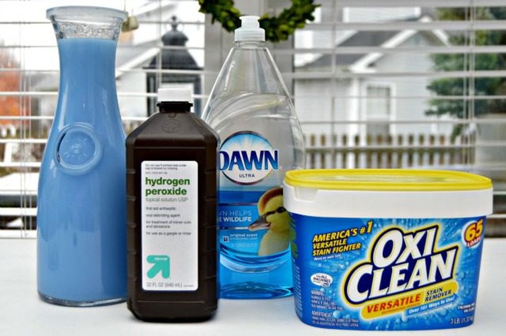 Carpet cleaning solution