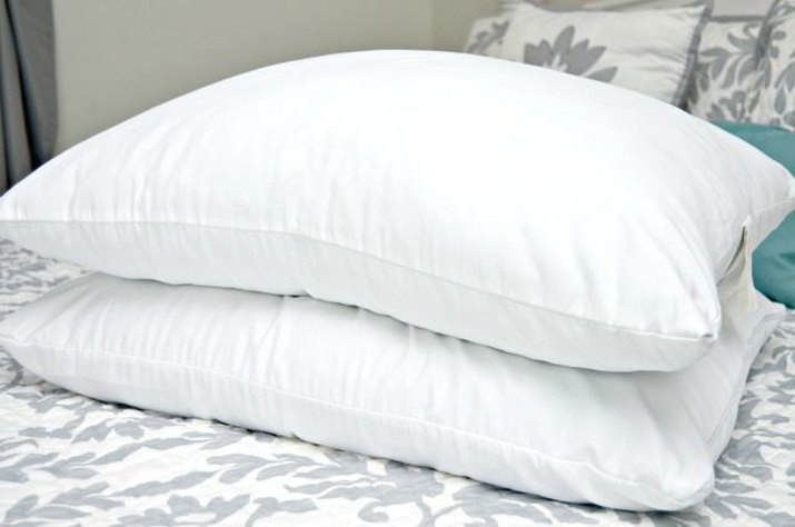 How to clean bed pillows