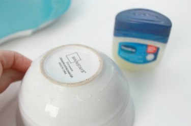 Use petroleum jelly to keep ants out of pet food bowls