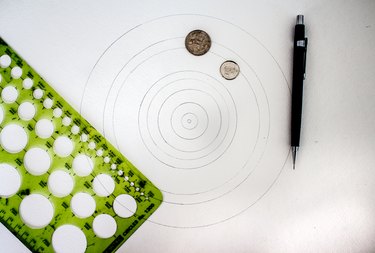 Draw smaller circles in center