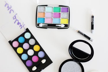 How to Create a Pretend Makeup Kit for Kids
