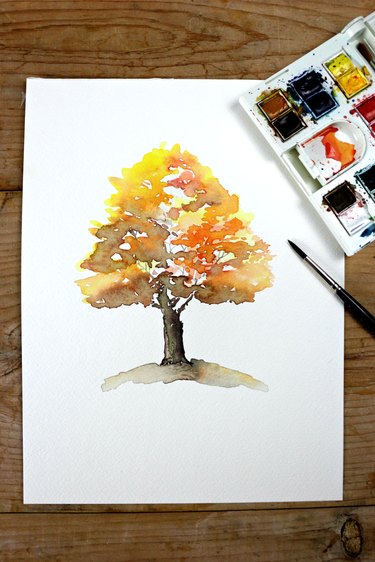 Watercolor painting of an autumn tree